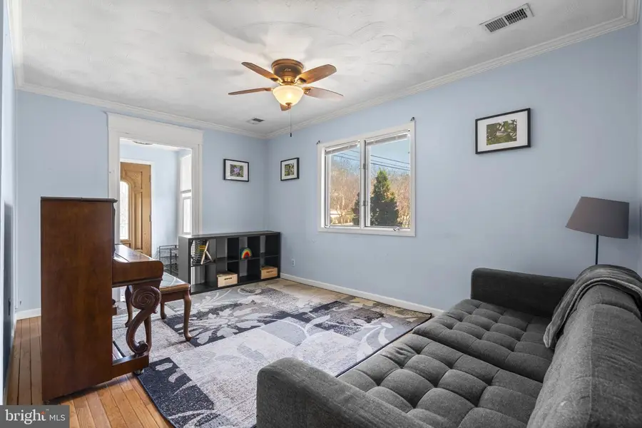 4905 Decatur St, Hyattsville, MD 20781 - #3