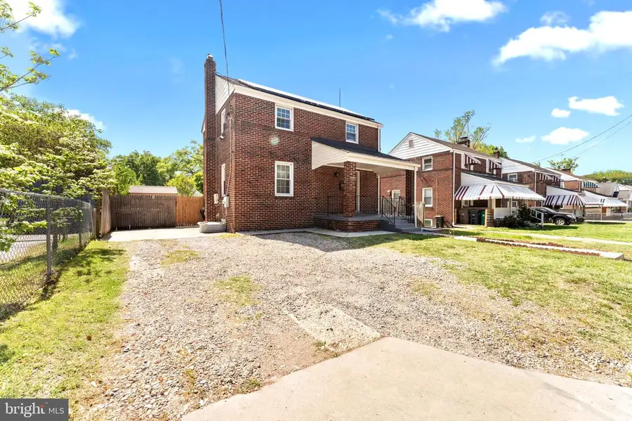 5615 Queens Chapel Rd, Hyattsville, MD 20782 - #3