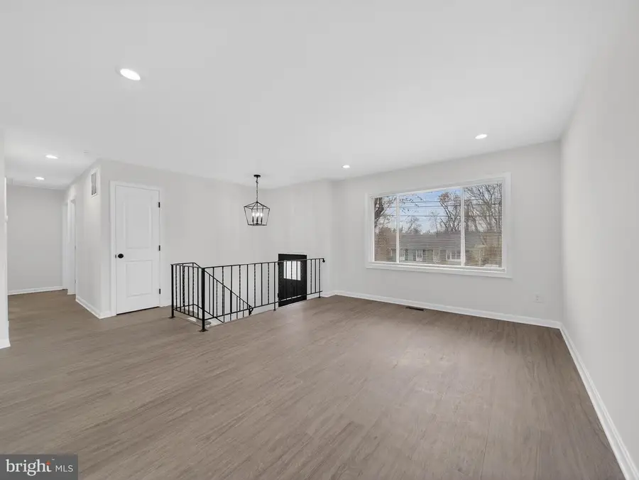 8608 Girard St, Hyattsville, MD 20785 - #2