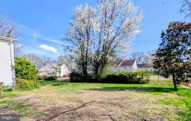 8611 Myrtle Ave, Bowie, MD 20715 - #2