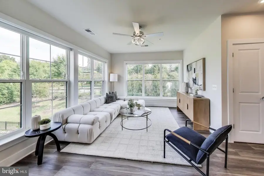 104 Saint Ives Pl #202, Oxon Hill, MD 20745 - #2