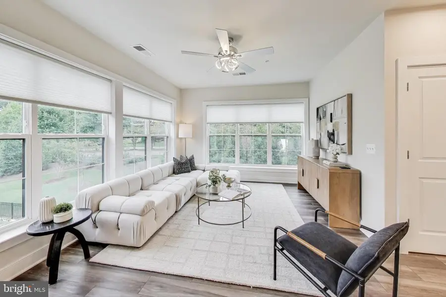 104 Saint Ives Pl #202, Oxon Hill, MD 20745 - #3