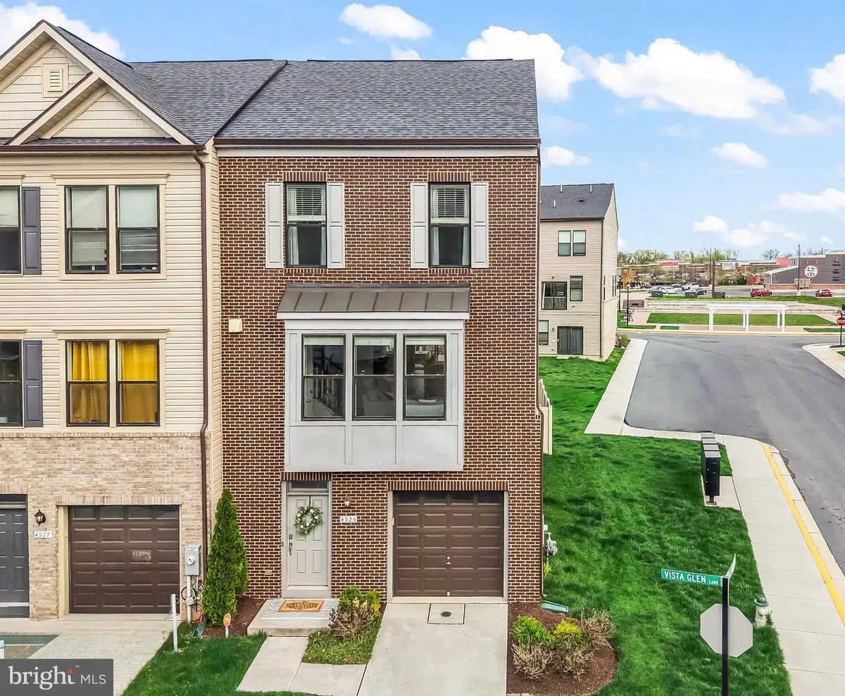 4925 Vista Glen Ln, Lanham, MD 20706 - #1