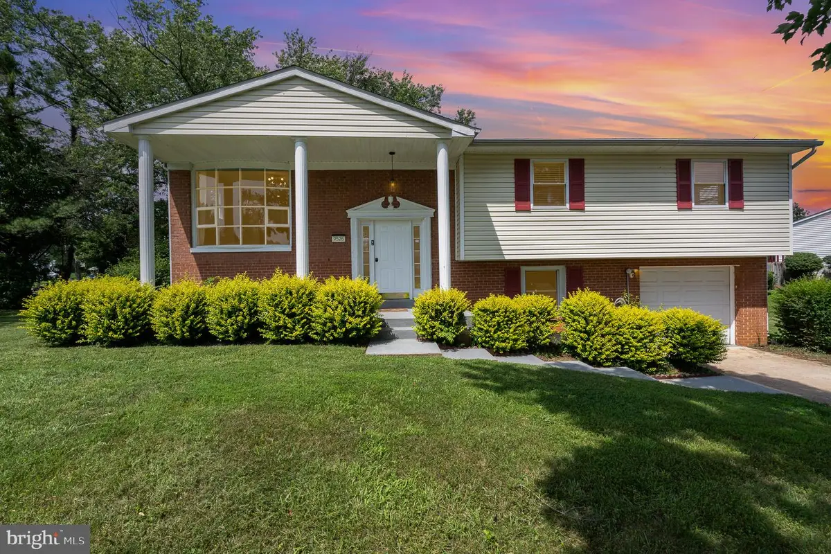 9526 Fort Foote Rd, Fort Washington, MD 20744 - #1