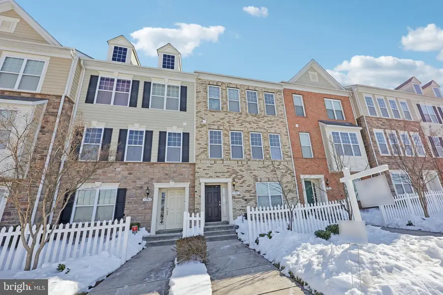 7206 Wood Meadow Way, Lanham, MD 20706 - #3