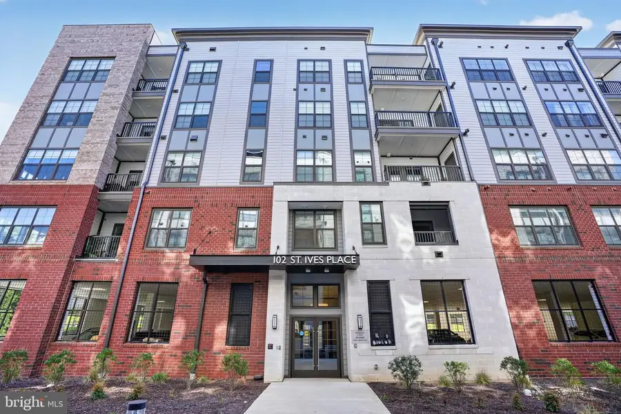 102 Saint Ives Pl #401, Oxon Hill, MD 20745 - #2