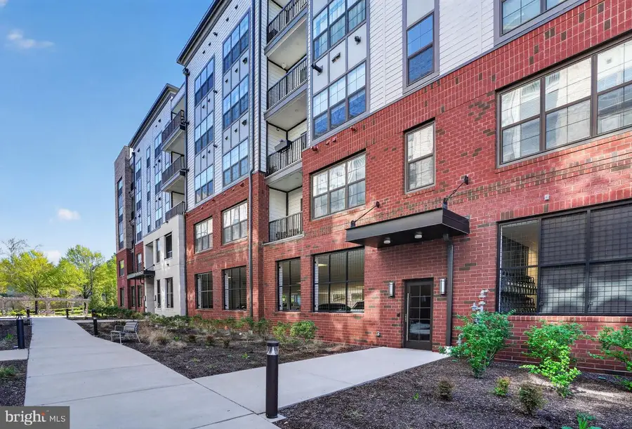 102 Saint Ives Pl #401, Oxon Hill, MD 20745 - #3