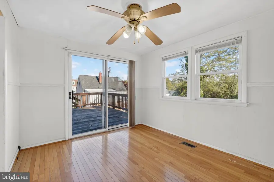 5441 Taussig Rd, Bladensburg, MD 20710 - #2