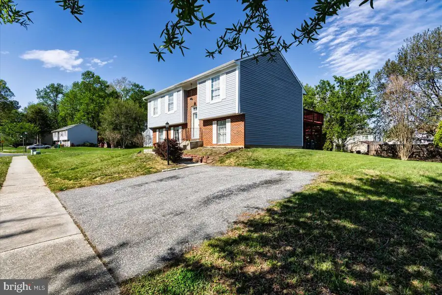 1037 Saint Michaels Dr, Bowie, MD 20721 - #2