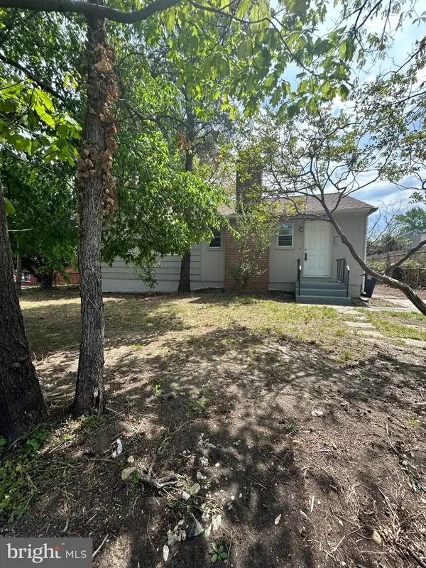 6605 Riggs Rd, HYATTSVILLE, MD 20782