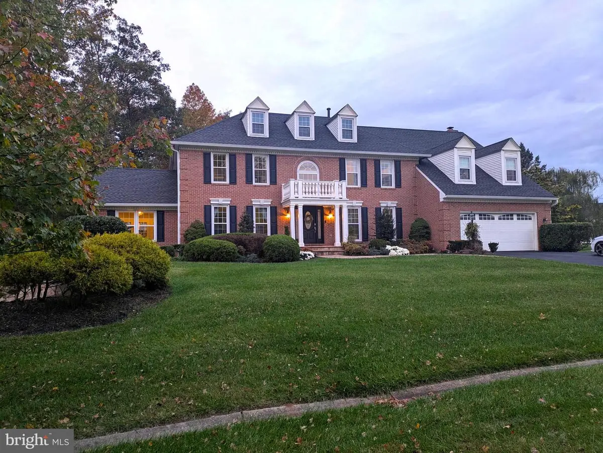 7514 Lake Glen Dr, Glenn Dale, MD 20769 - #1