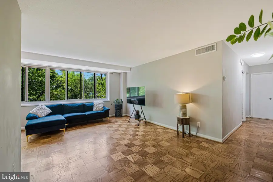 4410 Oglethorpe St #317, Hyattsville, MD 20781 - #3