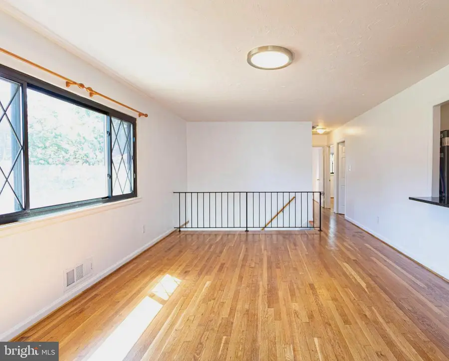 4203 Lyons St, Temple Hills, MD 20748 - #3