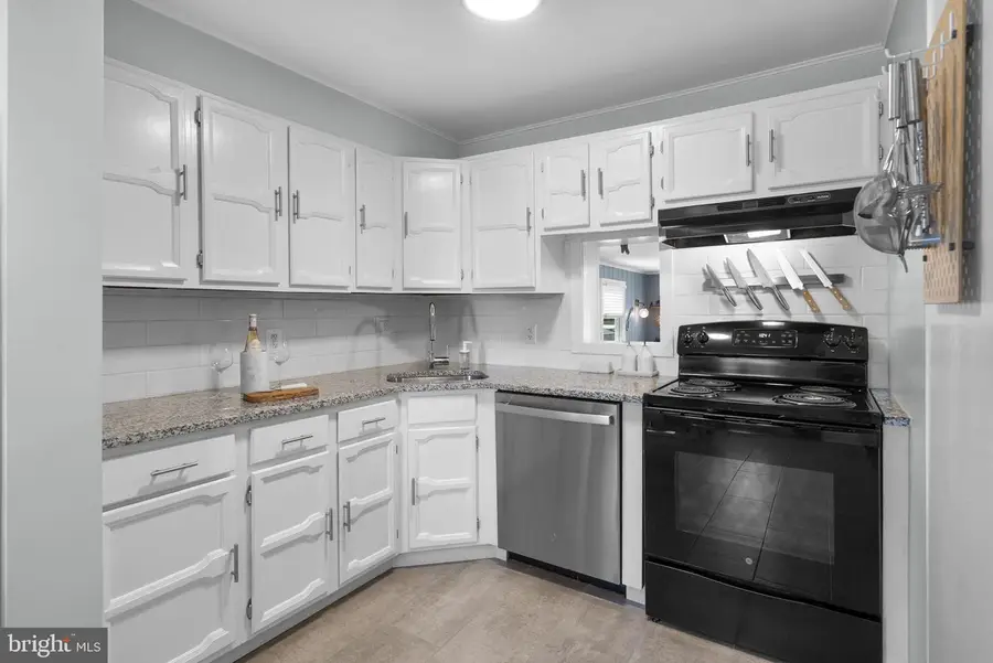 5035 Laguna Rd, College Park, MD 20740 - #2