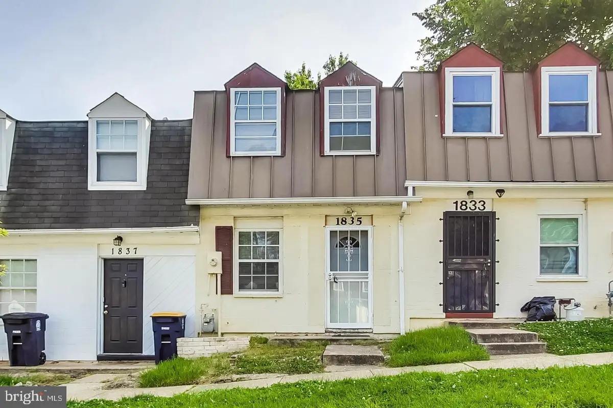 1835 Village Green Dr, Hyattsville, MD 20785 - #1