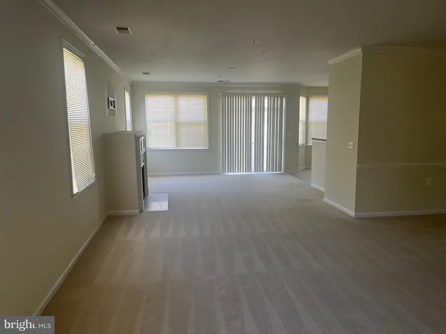 13109 Fox Bow Dr, Upper Marlboro, MD 20774 - #2