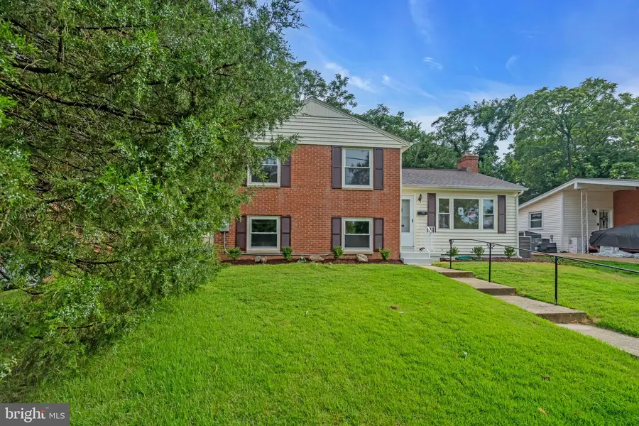 7536 Abbington Dr, Oxon Hill, MD 20745 - #3