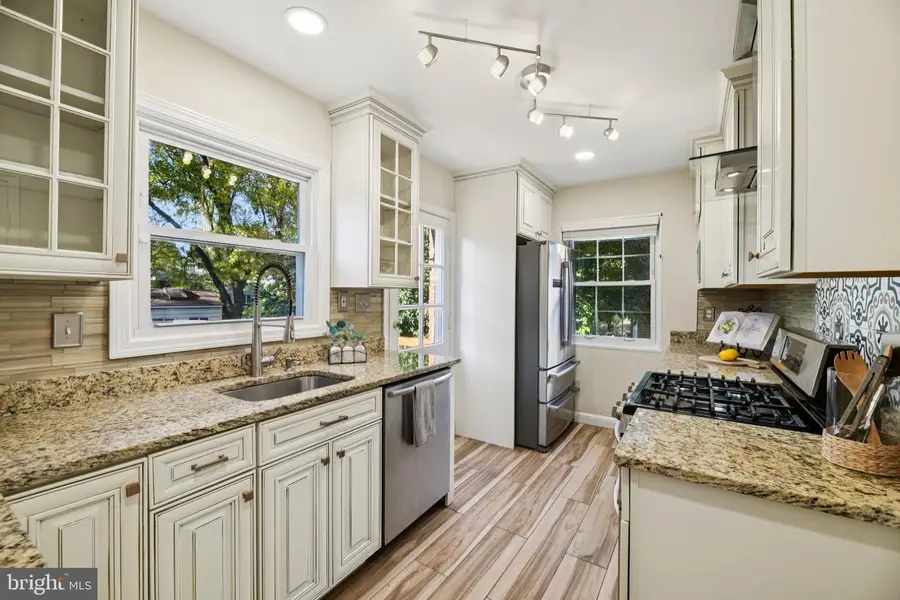 4012 Beechwood Rd, University Park, MD 20782 - #2