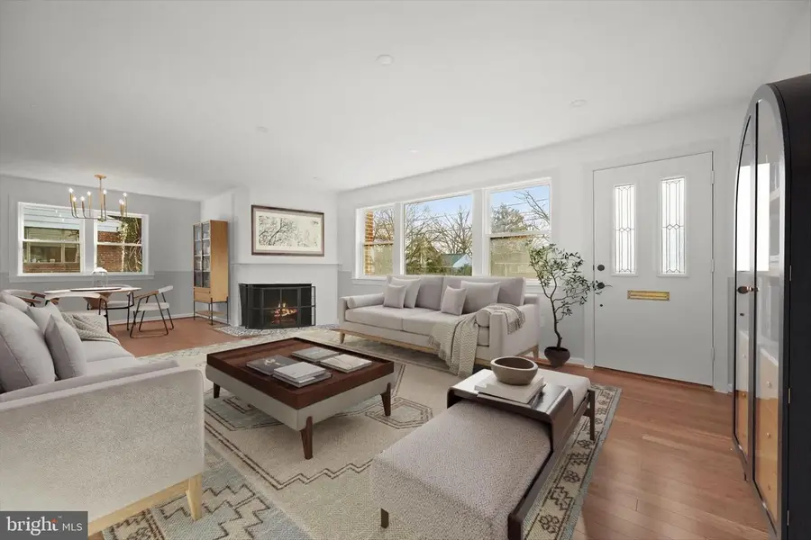 4100 Underwood St, University Park, MD 20782 - #2