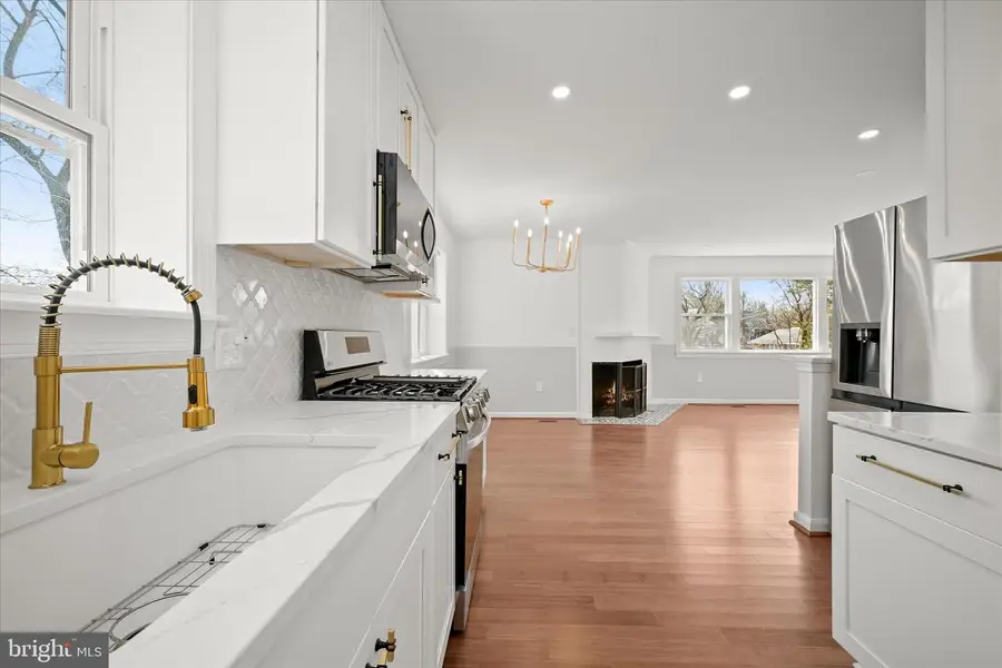 4100 Underwood St, University Park, MD 20782 - #3