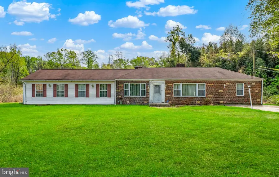 1112 Owens Rd, Oxon Hill, MD 20745 - #2