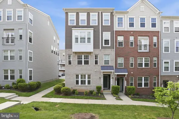 2739 Pinebrook Rd, LANDOVER, MD 20785