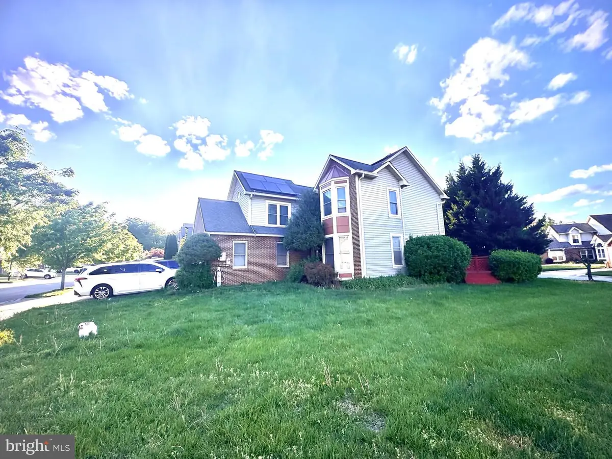 9348 Creekview Dr, Laurel, MD 20708 - #1