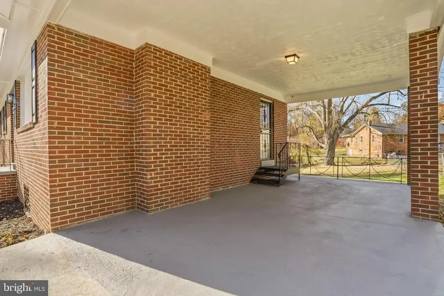 1802 Clayton Dr, Oxon Hill, MD 20745 - #3