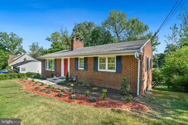 309 Cedar Ridge Dr, OXON HILL, MD 20745