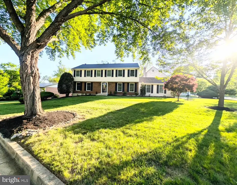 12821 Asbury Dr, Fort Washington, MD 20744 - #2