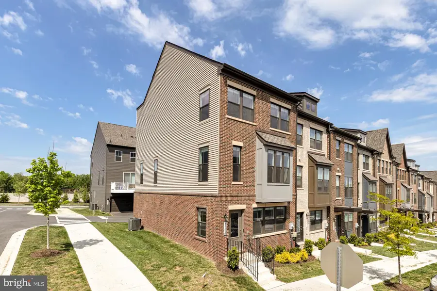 3556 Stella Blue Dr, Hyattsville, MD 20782 - #2