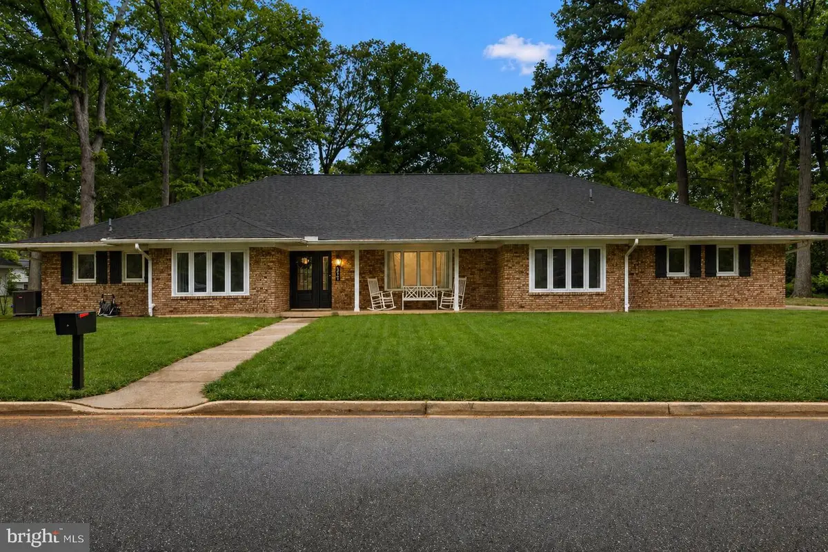 221 Emerald Hill Dr, Fort Washington, MD 20744 - #1