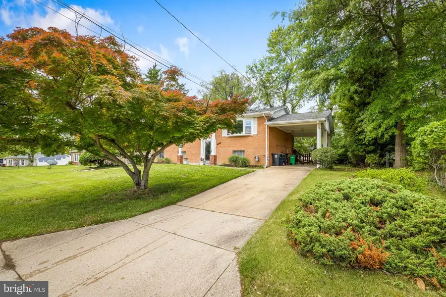 9011 Cooper Dr, Fort Washington, MD 20744 - #2