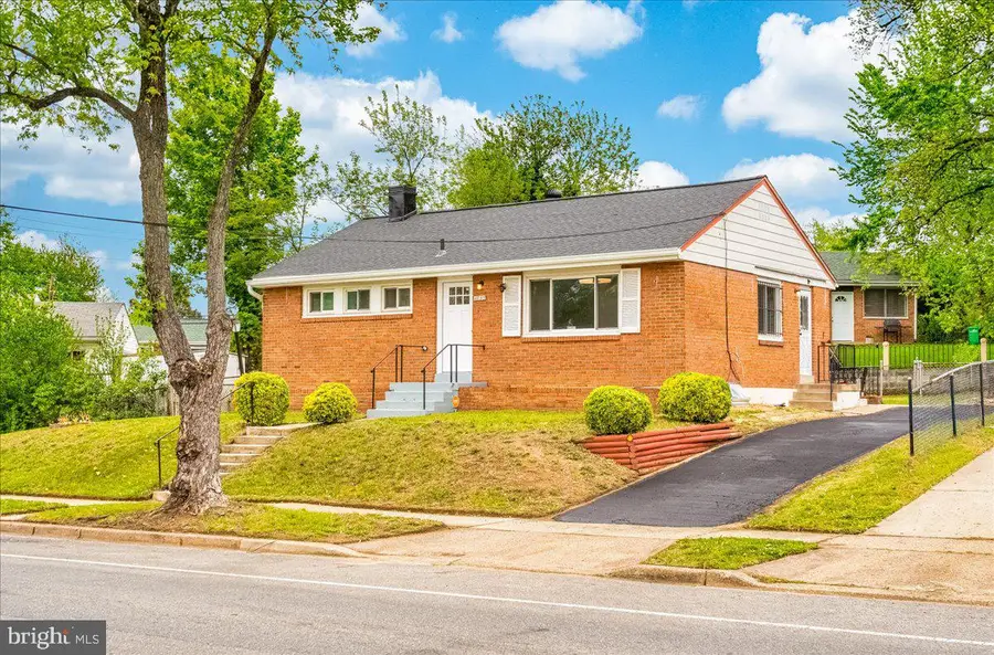 4865 66th Ave, Hyattsville, MD 20784 - #2