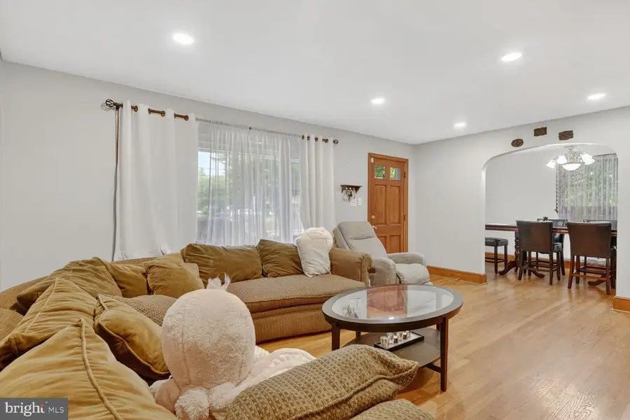 7021 E Chesapeake St, Hyattsville, MD 20785 - #3