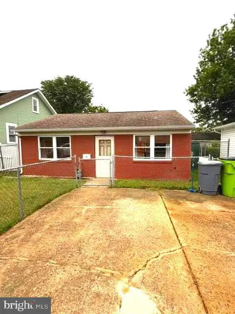 4301 Newark Rd, Brentwood, MD 20722 - #2