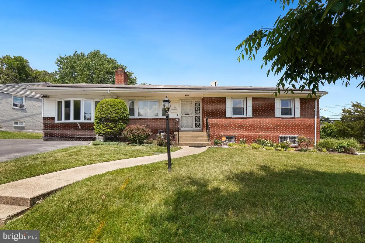 910 Luray Pl, Hyattsville, MD 20783 - #1