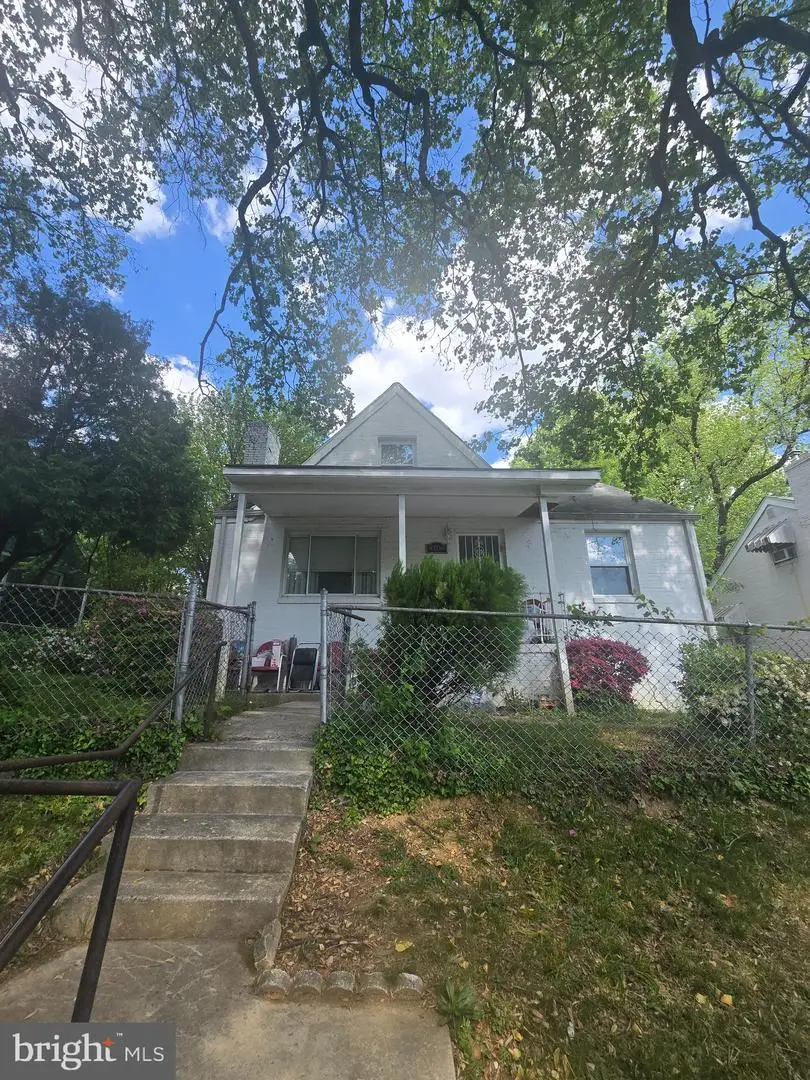 4106 Clark St, Capitol Heights, MD 20743 - #2
