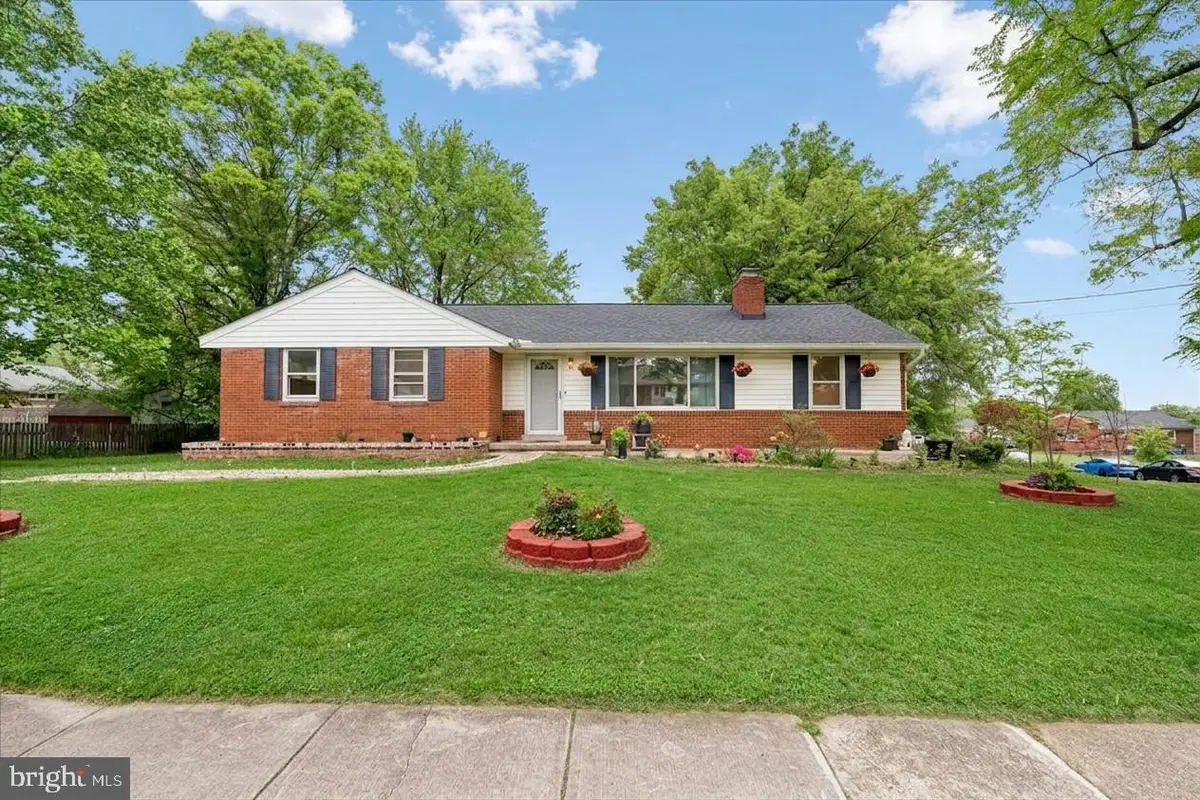 10909 Fleetwood Dr, Beltsville, MD 20705 - #1