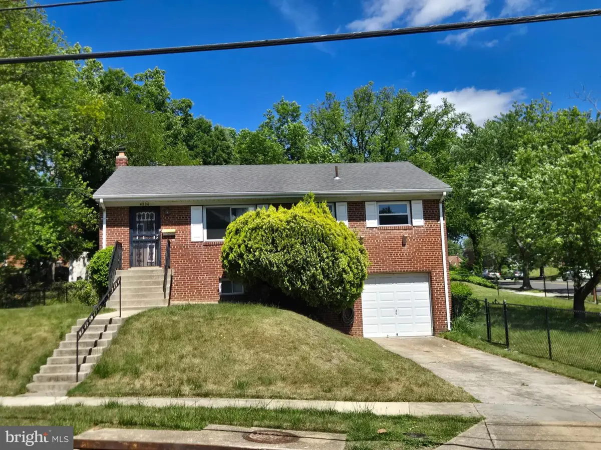 4206 Lyons St, Temple Hills, MD 20748 - #1