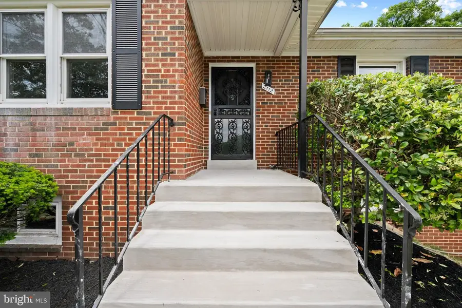 2112 Gaither St, Temple Hills, MD 20748 - #2