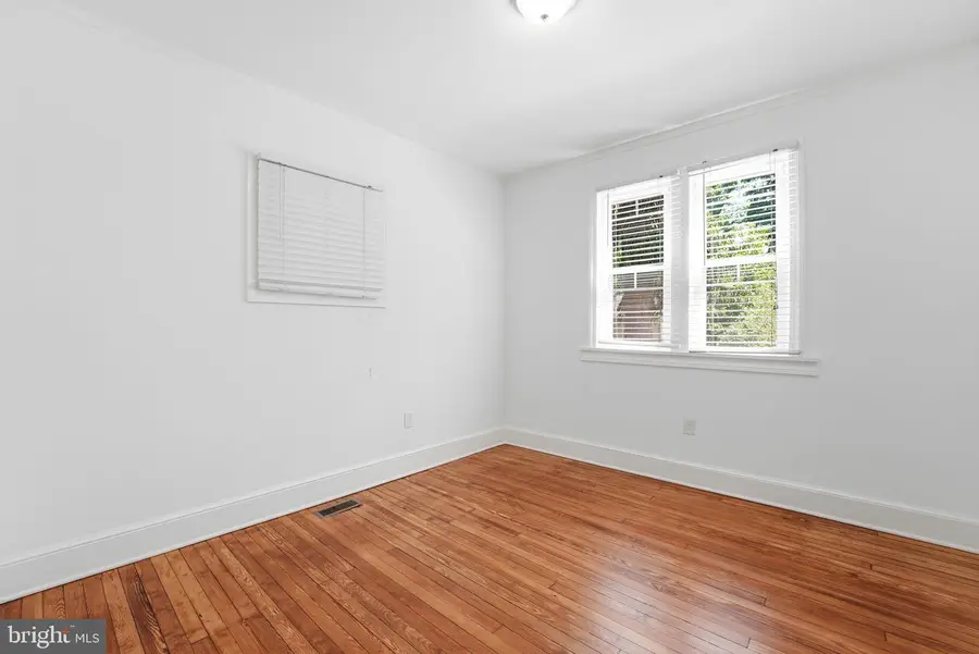 5715 Tennyson St, Riverdale, MD 20737 - #3