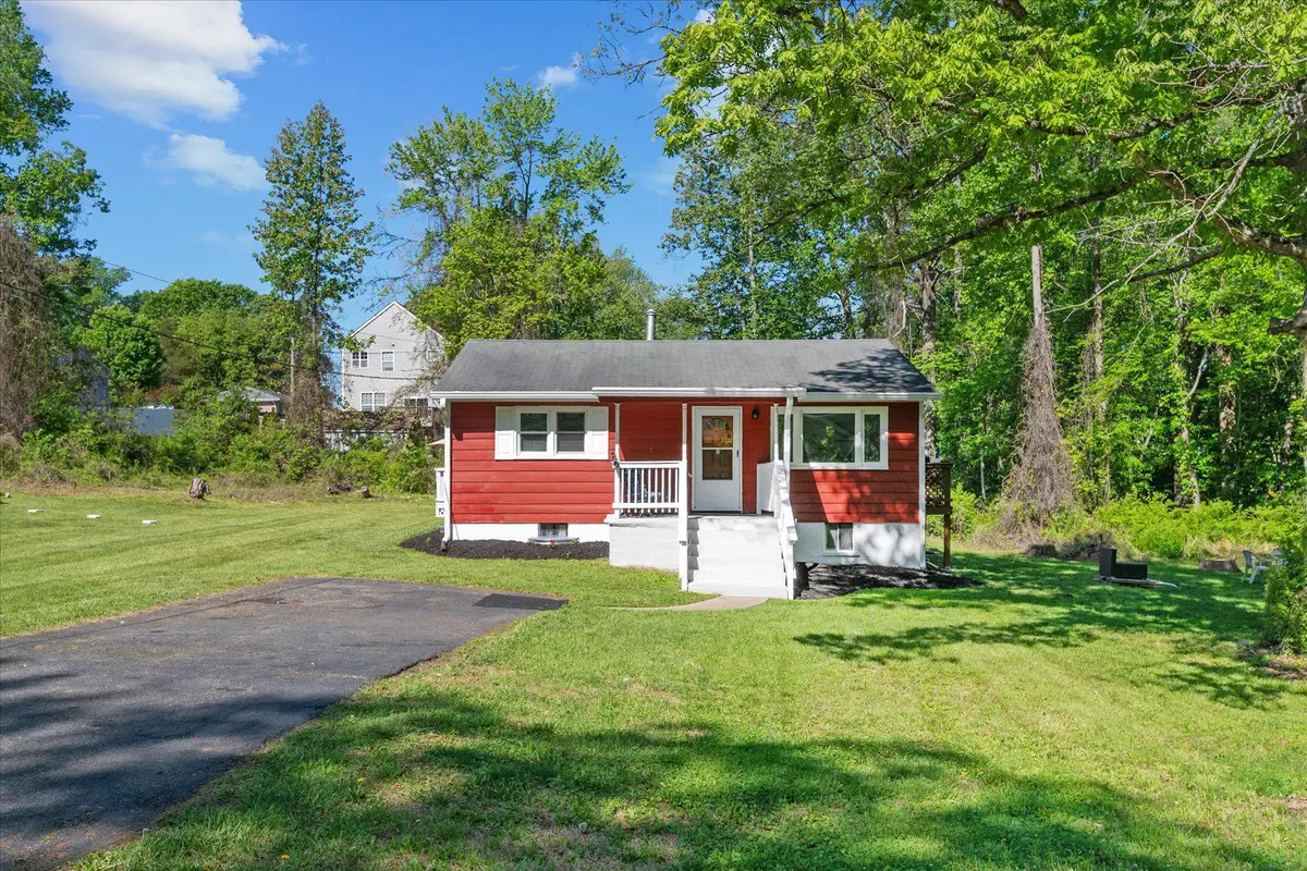 5526 Glen Ave, Lanham, MD 20706 - #1