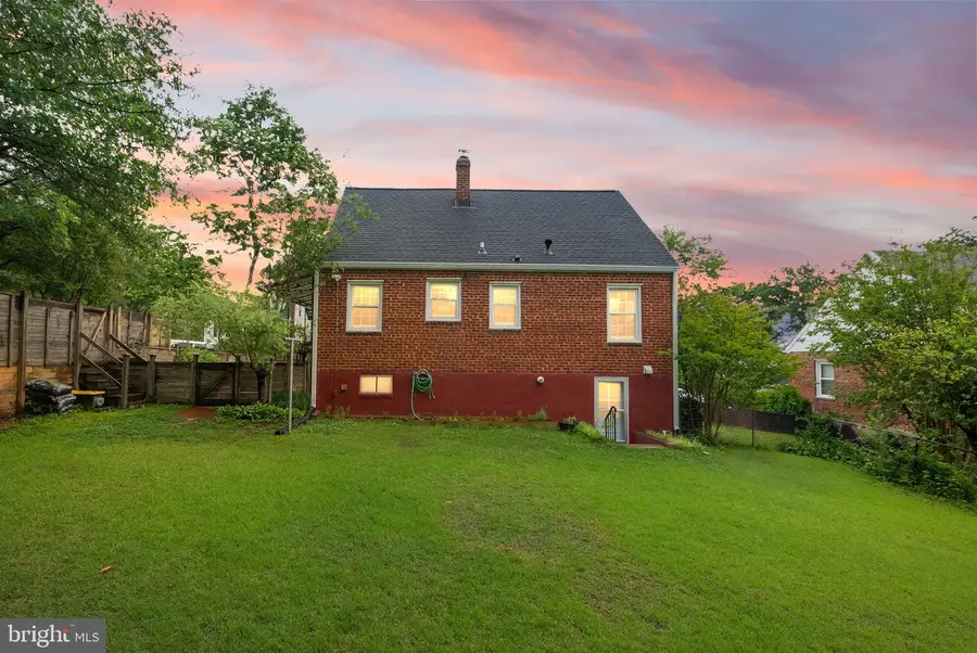 4010 74th Pl, Hyattsville, MD 20784 - #3