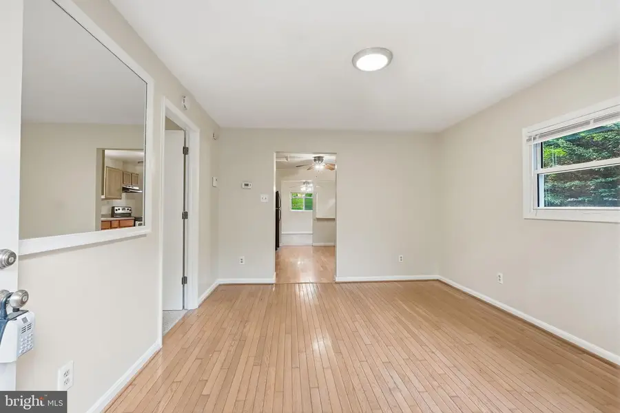 8402 Sleepy Hollow Rd, Fort Washington, MD 20744 - #3