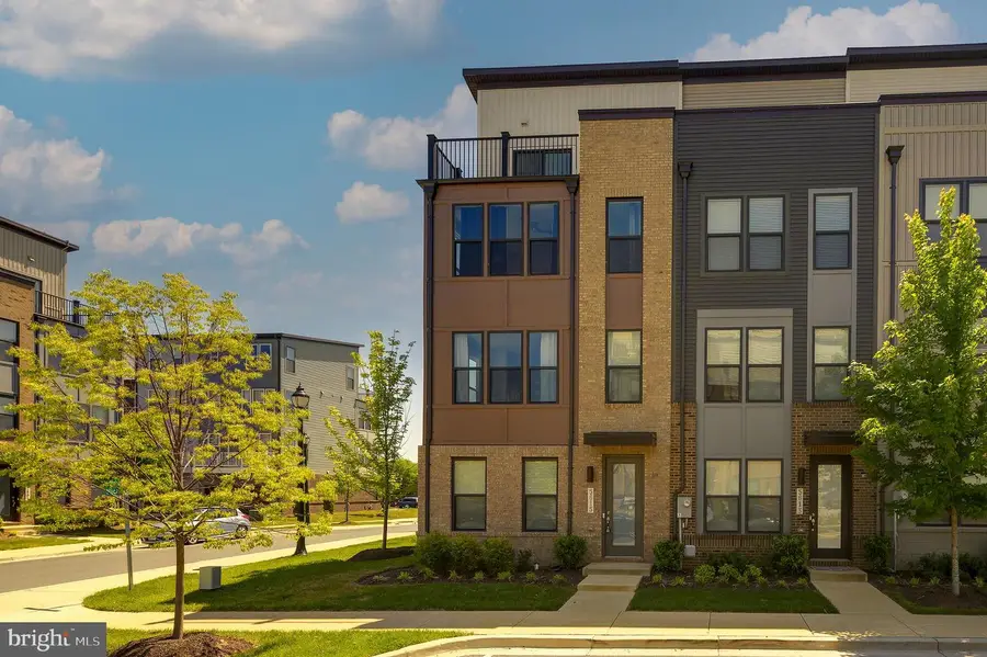 5615 Alpha Ridge Ave, Hyattsville, MD 20782 - #2