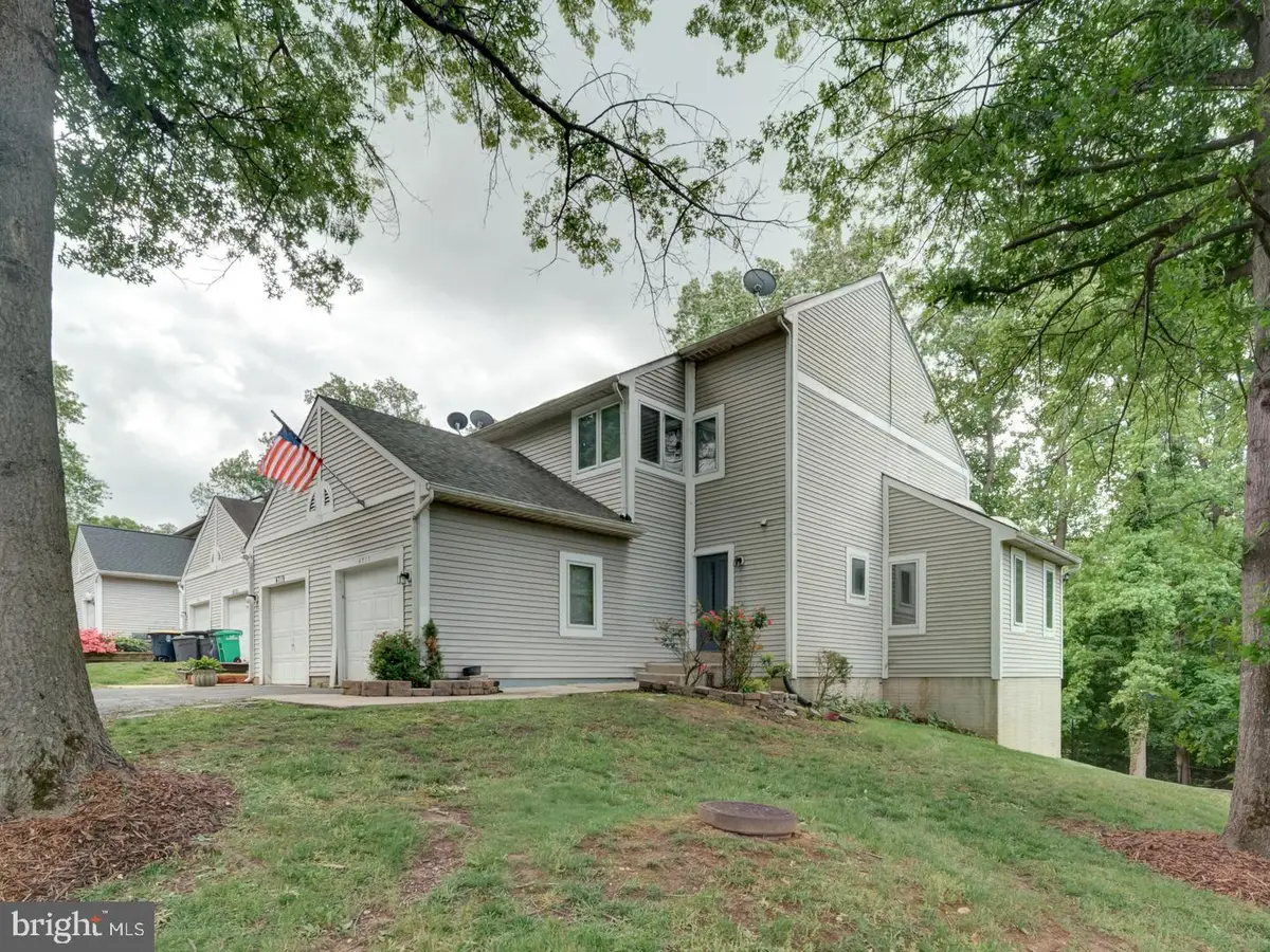 4717 Summertime Dr, Oxon Hill, MD 20745 - #1