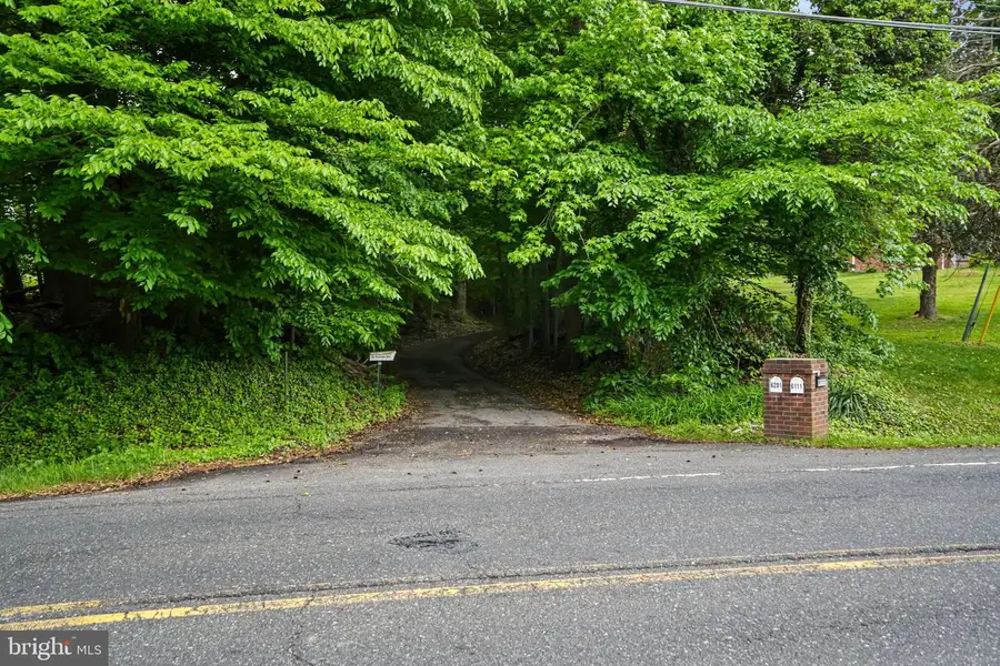 6201 Croom Station Rd, Upper Marlboro, MD 20772 - #2