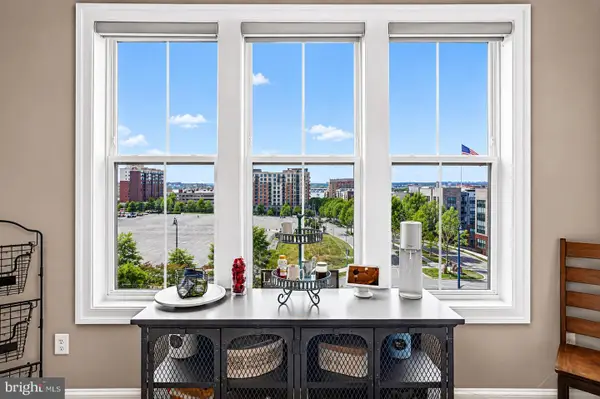 500 Riversail Ln #438, OXON HILL, MD 20745