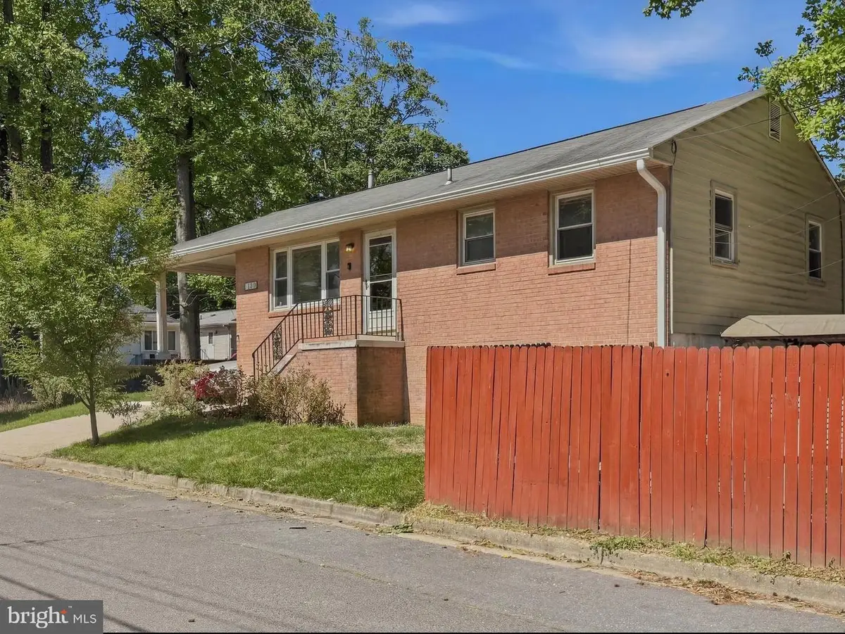 11410 Caroline Ave, Beltsville, MD 20705 - #1